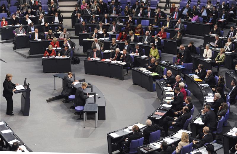 Merkel expone hoy ante el Parlamento federal su posición frente a la cumbre de la UE