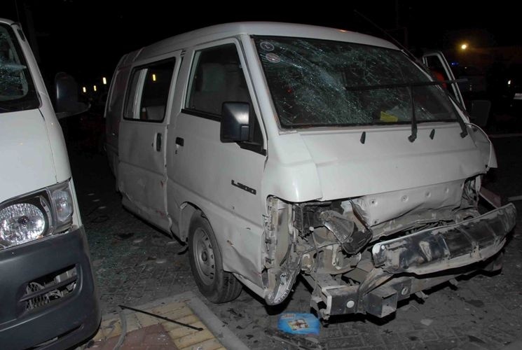 Las autoridades confirman que la explosión de un minibús ante la Embajada británica se debió a una bomba