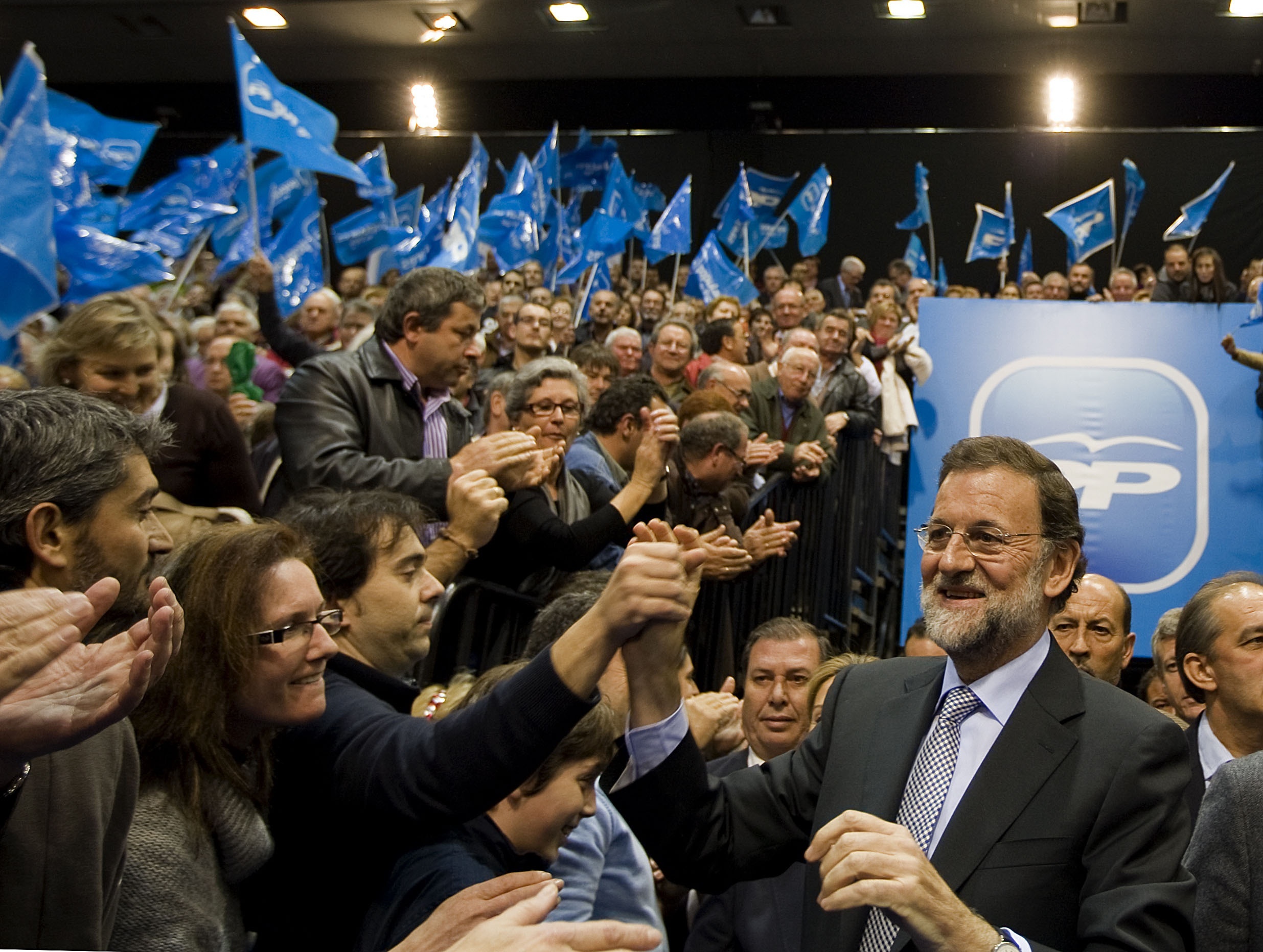 Los »barones» provinciales del PPdeG dejan a Rajoy «manos libres» para diseñar su equipo y le ponen deberes con el AVE