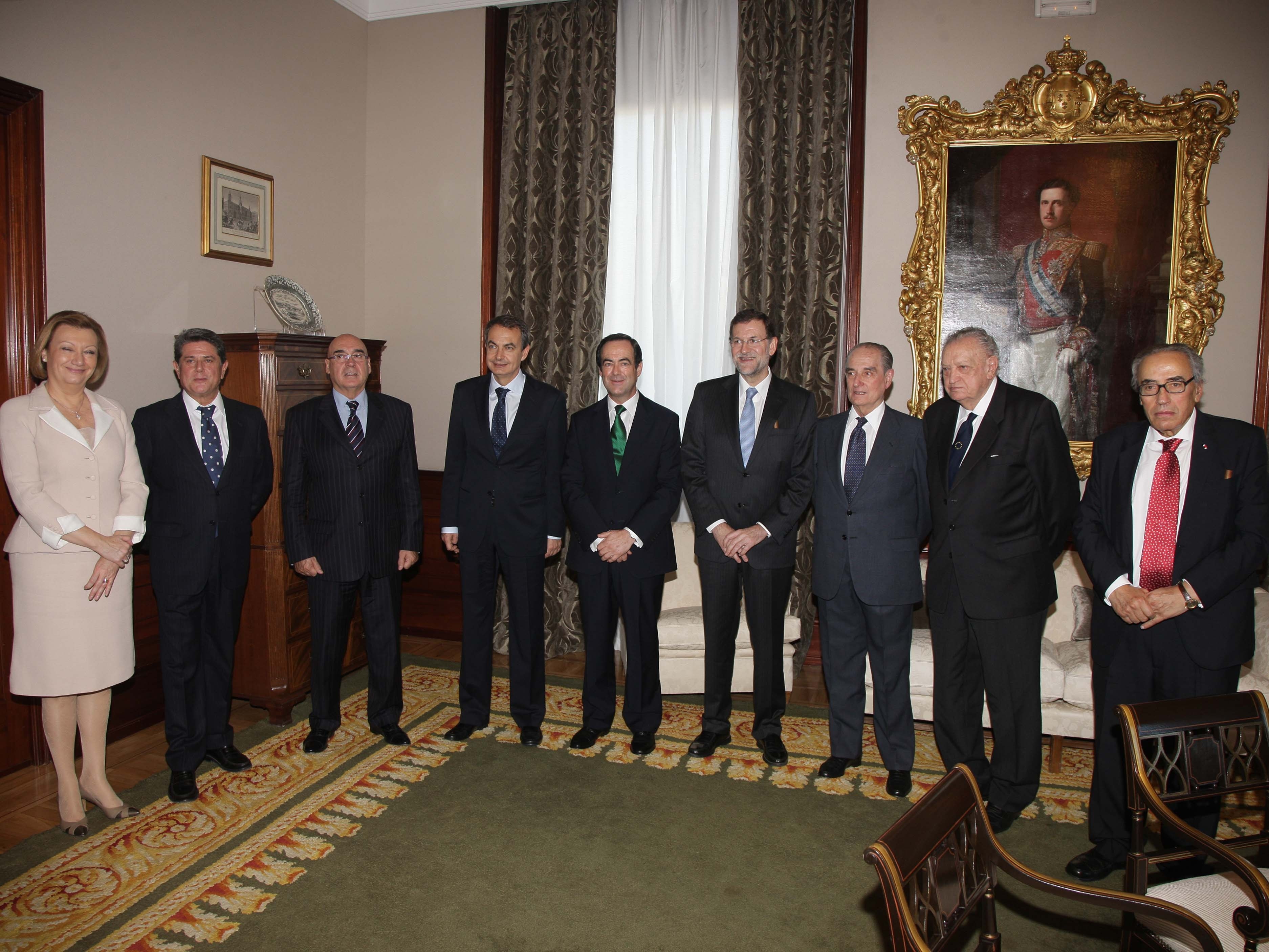 Bono reúne a Zapatero y Rajoy con los expresidentes del Congreso