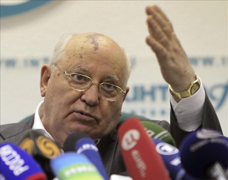 Gorbachov pide la anulación de las elecciones en Rusia