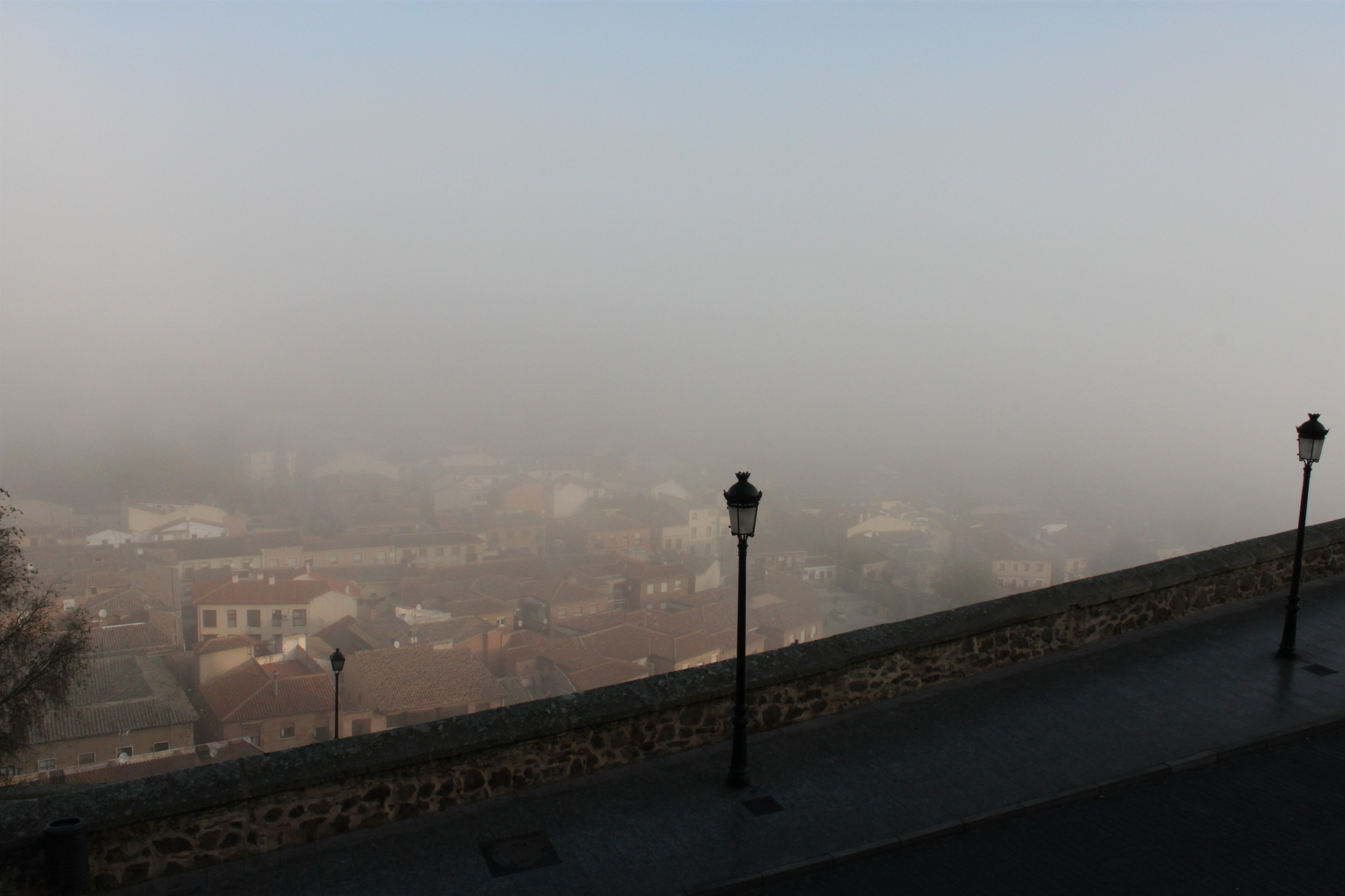 La niebla continúa condicionando la circulación en varias puntos de Albacete, Ciudad Real y Toledo