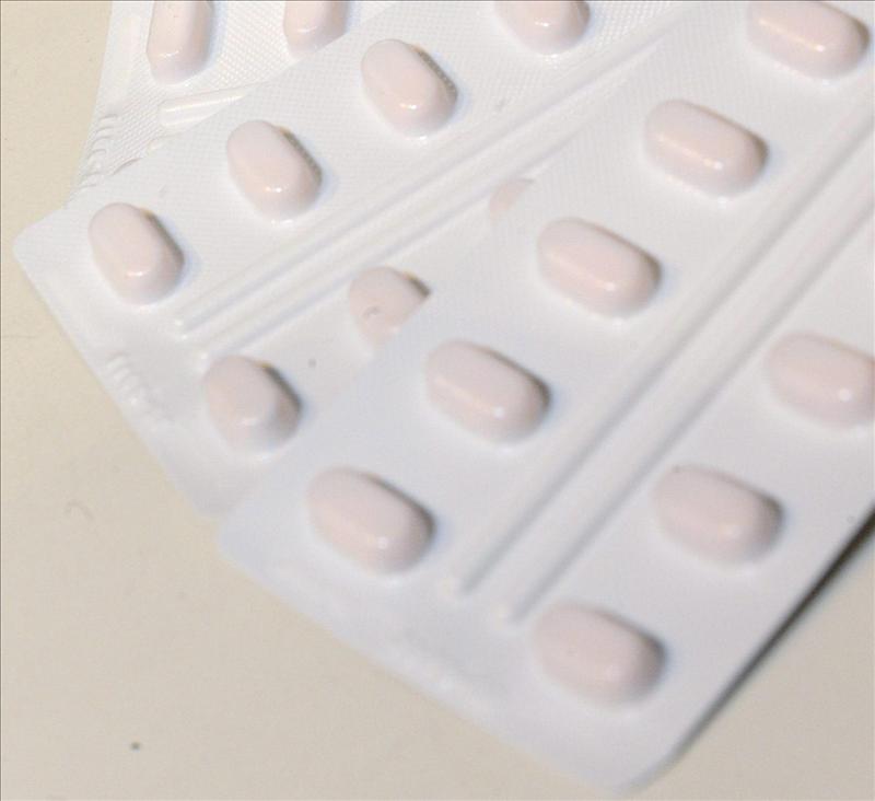 Denuncian a una empresa por vender fármacos por internet para tratar cáncer y VIH