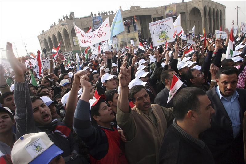 Miles de iraquíes celebran en Faluya la retirada de las tropas de EEUU