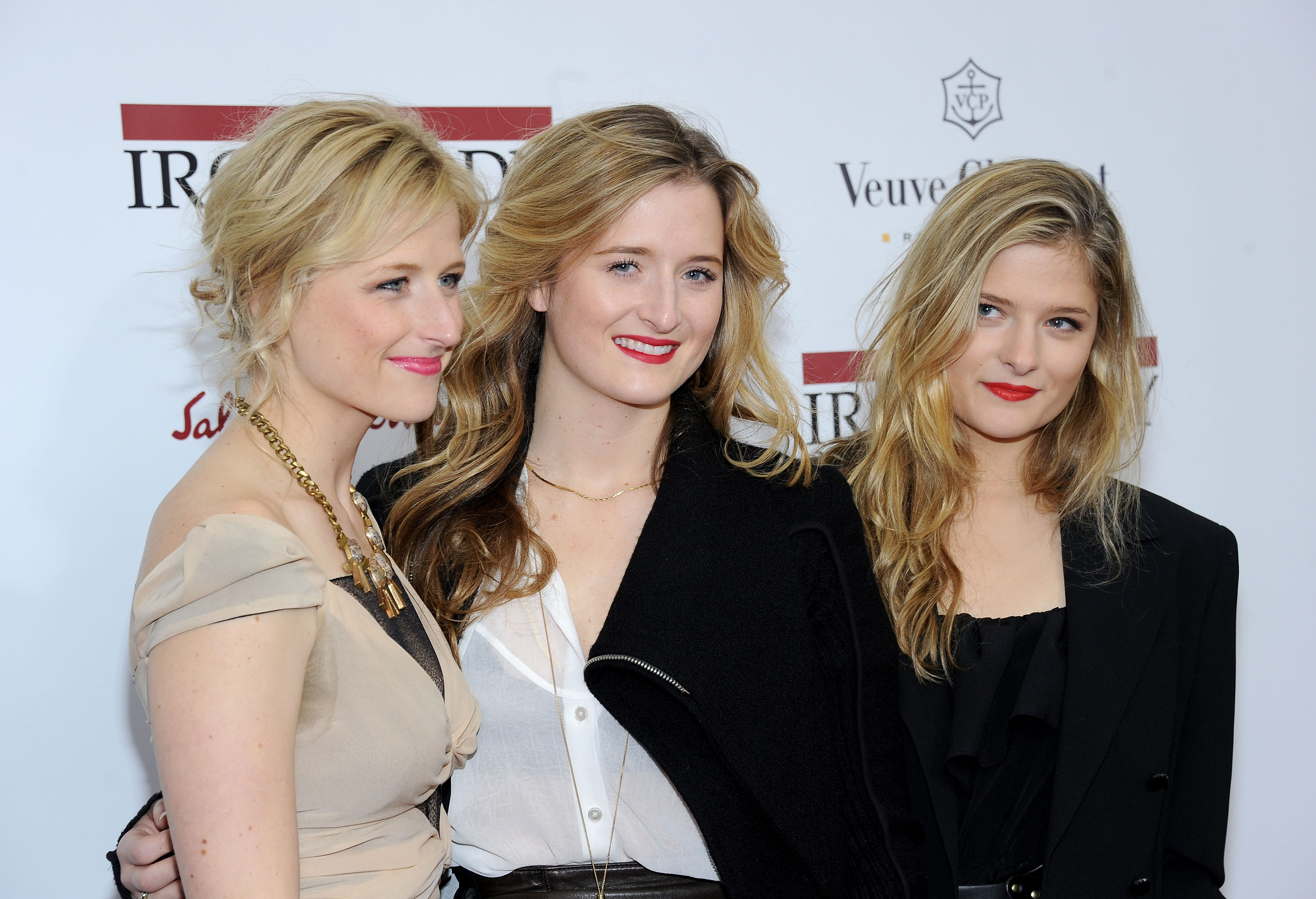 Las hijas de Meryl Streep acompañan a su madre en la premier de «The iron lady» en Nueva York