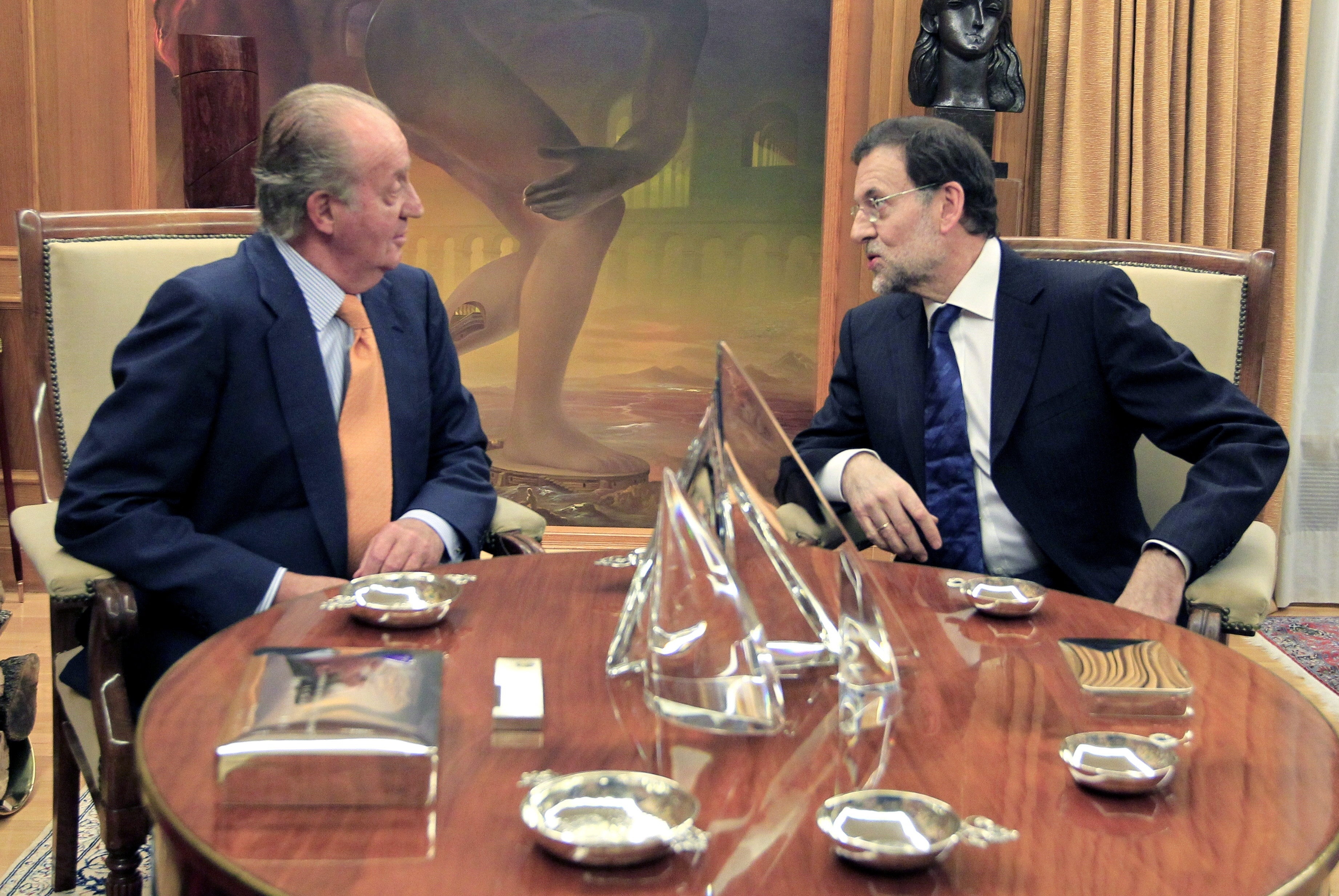 Rajoy sólo garantiza a día de hoy su compromiso de cumplir el objetivo de déficit y elude hablar de pensiones