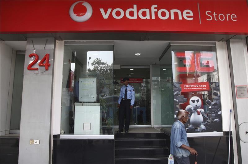 Vodafone sumó 87.791 líneas móviles en octubre y Movistar perdió 71.007