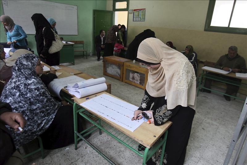 Nueve provincias de Egipto votan en la segunda fase de los comicios