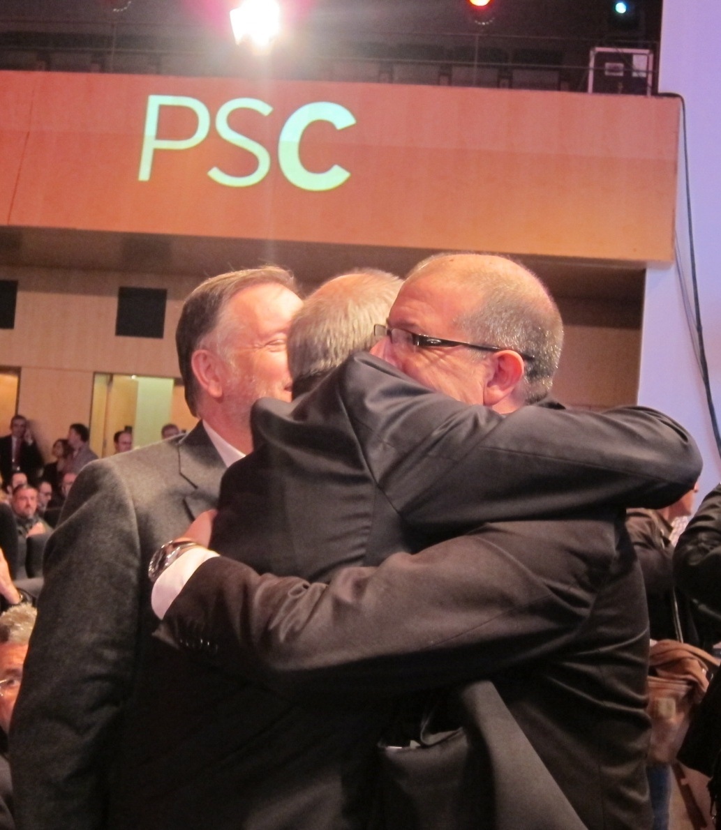 Chaves expresa el «apoyo incondicional» del PSOE a la renovación del PSC