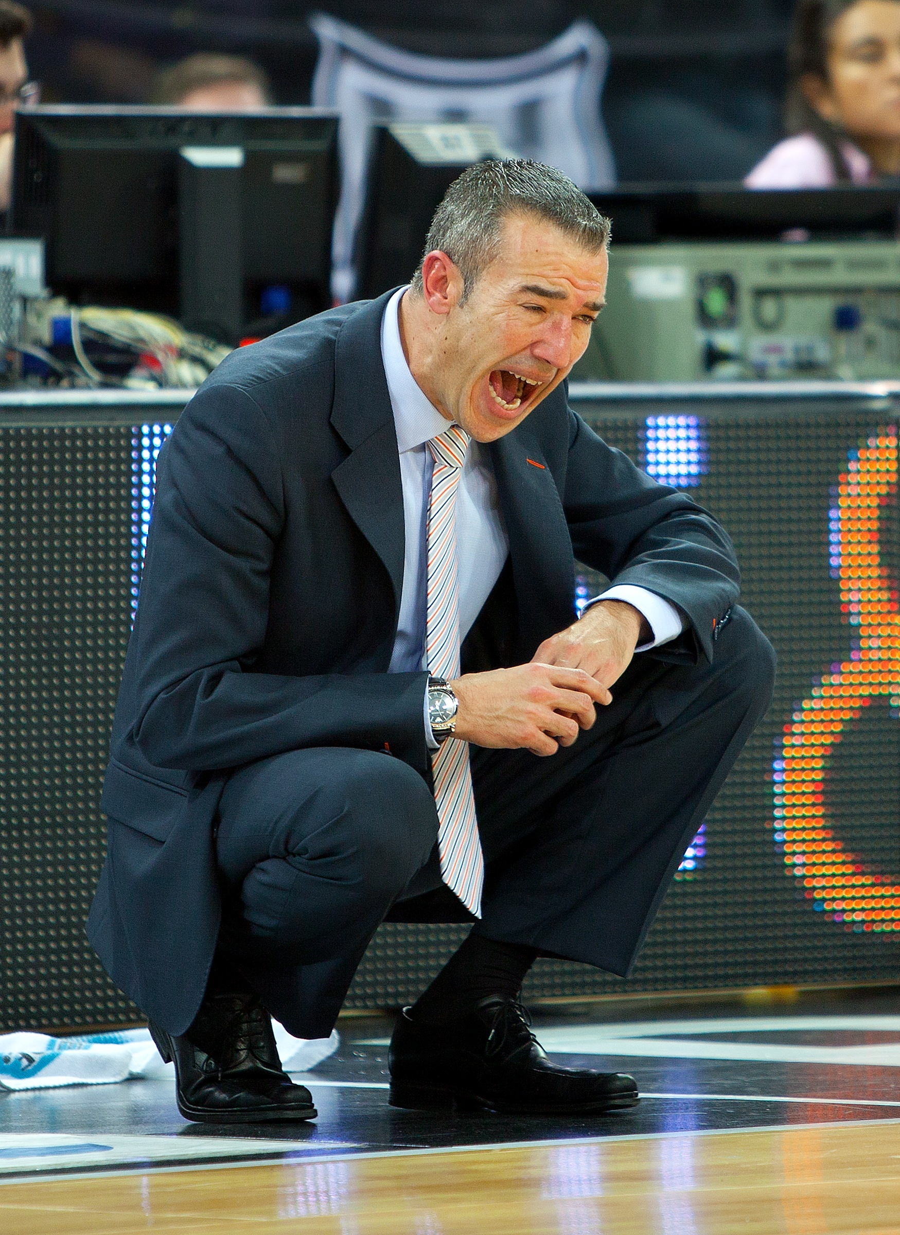 Olmos (Valencia Basket): «El partido contra el Cajasol tiene valor doble»