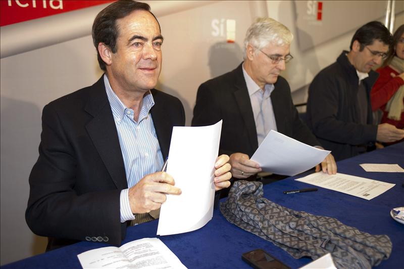 El PSOE dice que «los recortes» de la Junta tienen «rostros», no son números