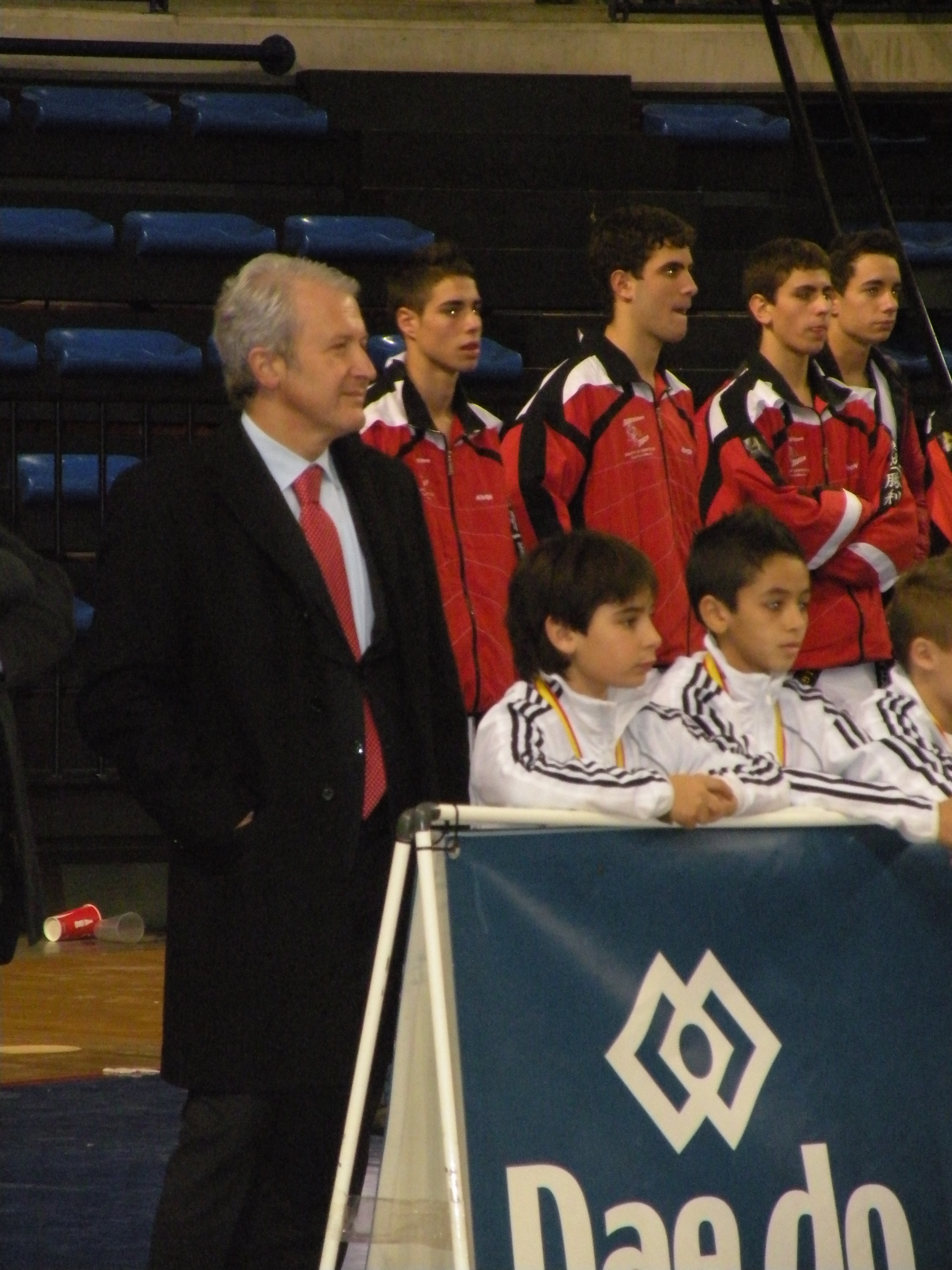 Emilio del Río participa en la entrega de premios del 5º Campeonato de España de Taekwondo por Clubes