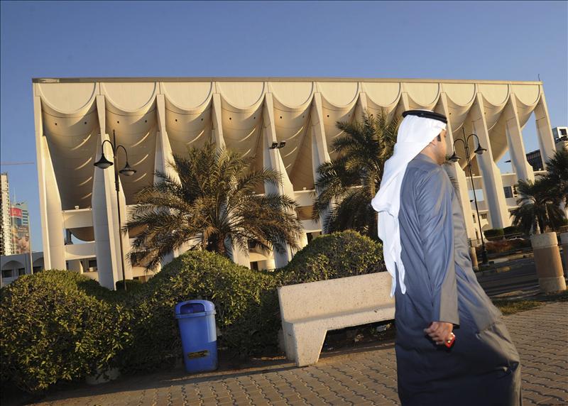 El Gobierno de Kuwait anuncia elecciones legislativas para el 2 de febrero de 2012