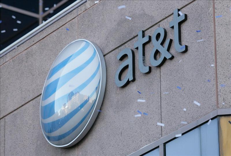 La compañía telefónica estadounidense AT&T retira su oferta por T-Mobile USA