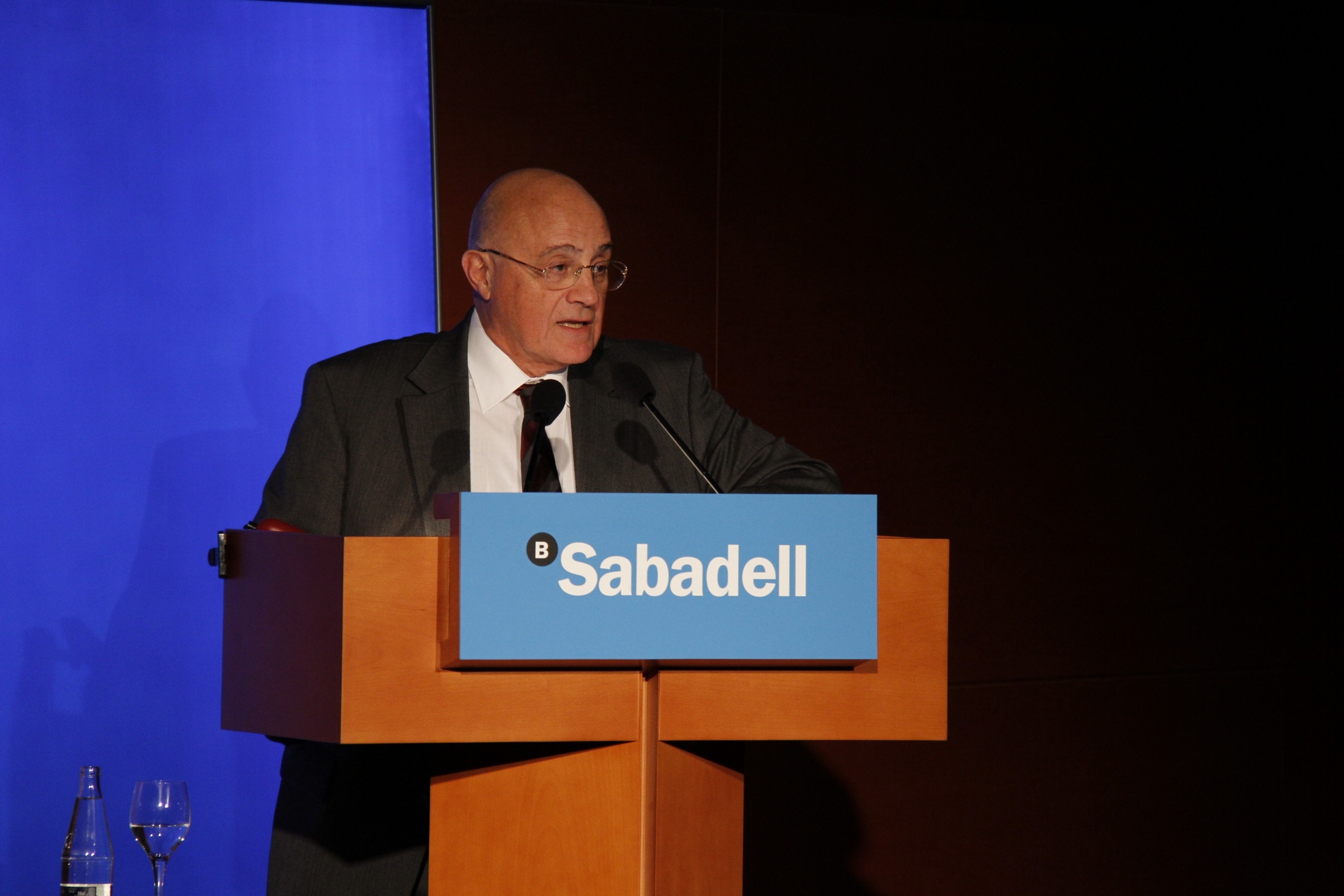 El presidente de Banco Sabadell asegura que la operación CAM llega en el «momento oportuno»