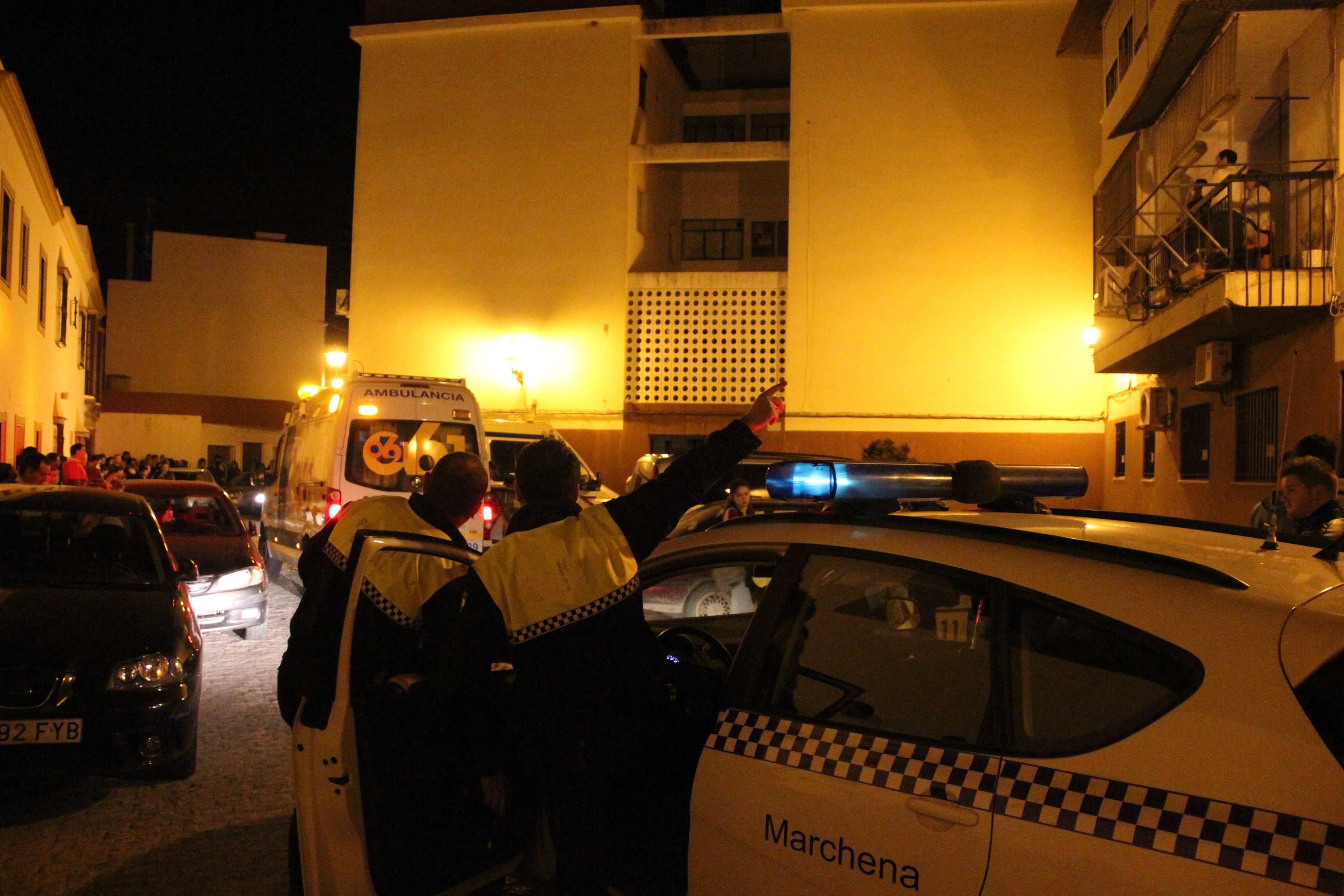 La mujer asesinada en Marchena (Sevilla) recibió varias puñaladas de su expareja, que fue detenida en el mismo piso