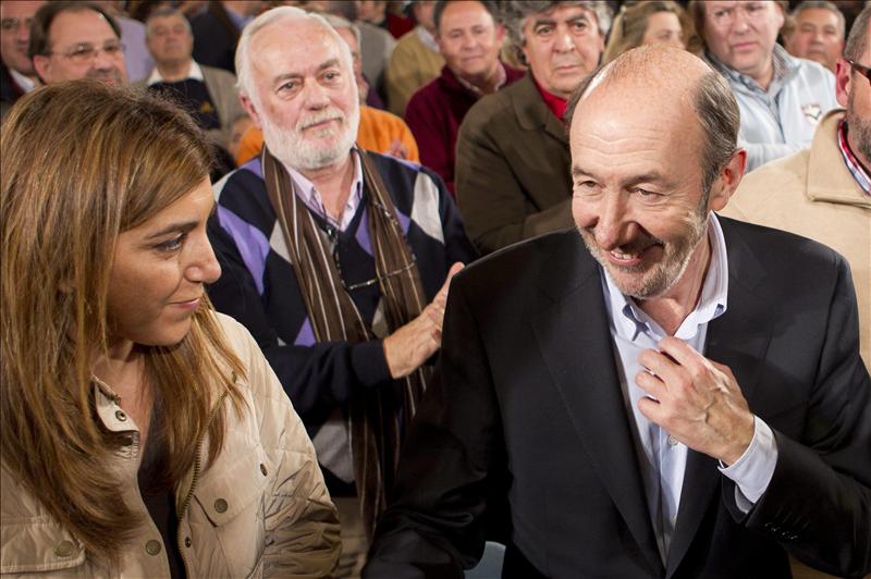 Rubalcaba y Chacón abren la campaña con críticas a Rajoy y guiños a Andalucía
