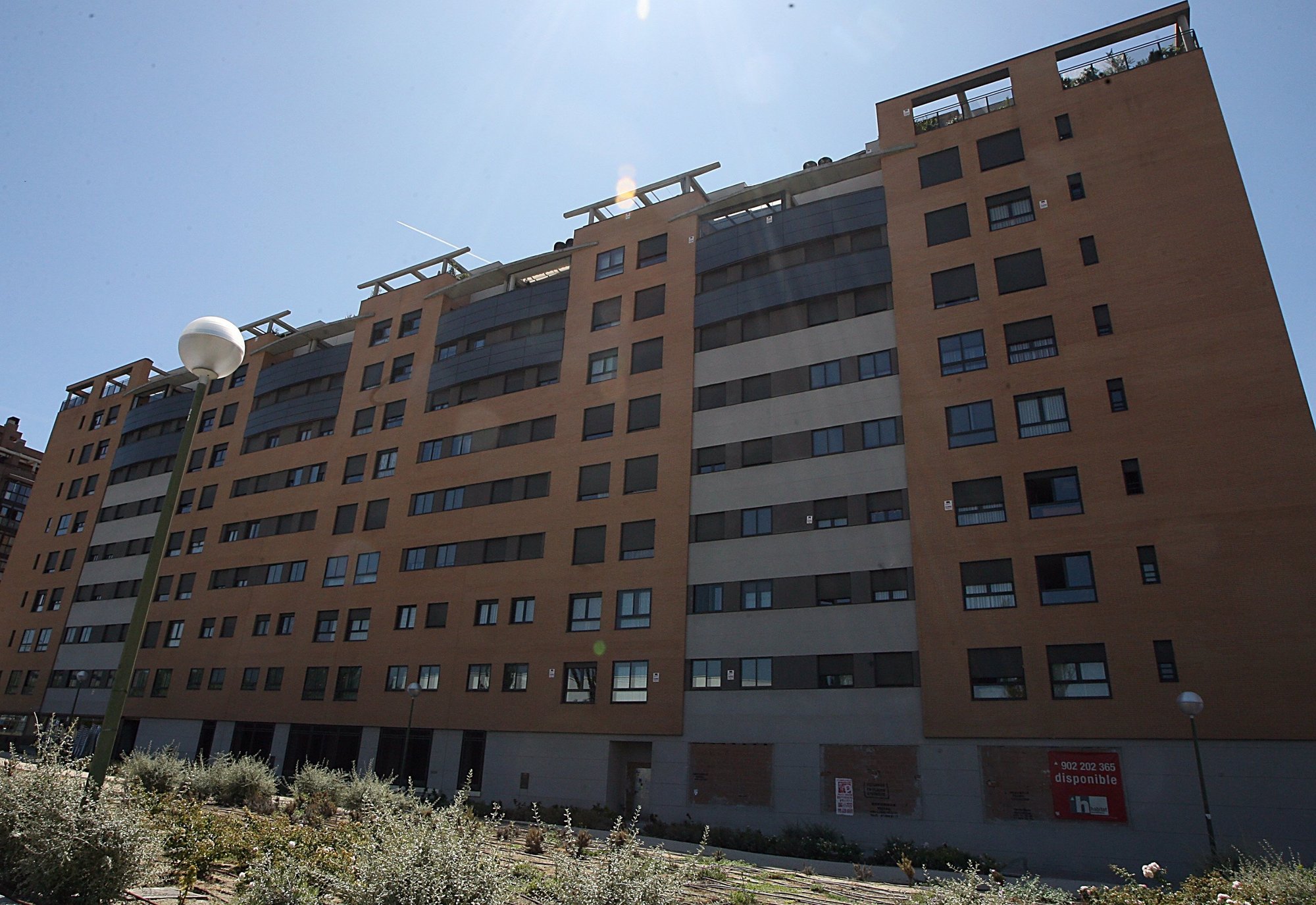 El precio de la vivienda usada cae un 6,9% en 2011 en Cantabria, hasta los 2.279 euros/m2