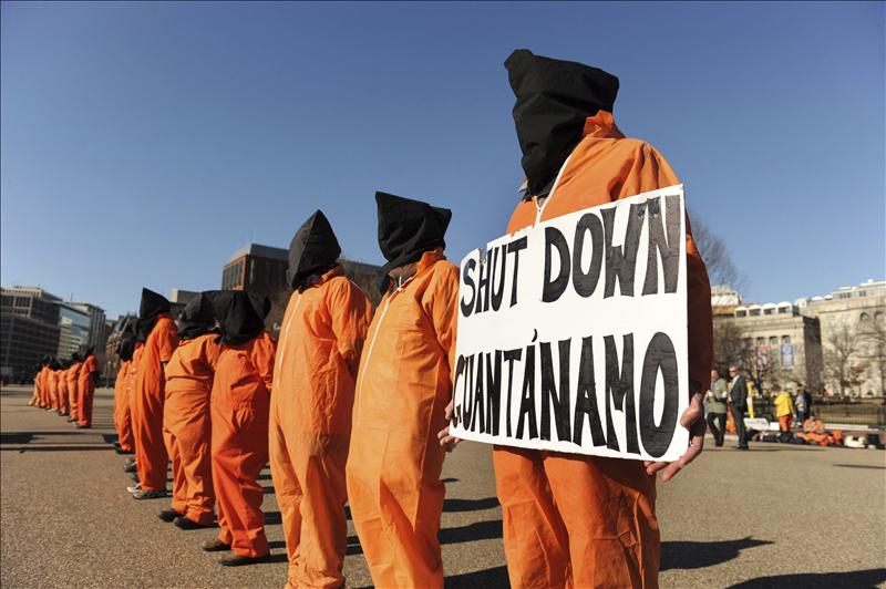 La prisión de Guantánamo, una de las vergüenzas de la humanidad, cumple diez años