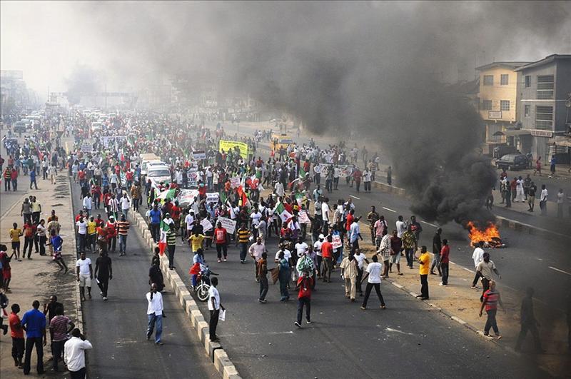 El segundo día de huelga en Nigeria deja dos muertos y el país paralizado