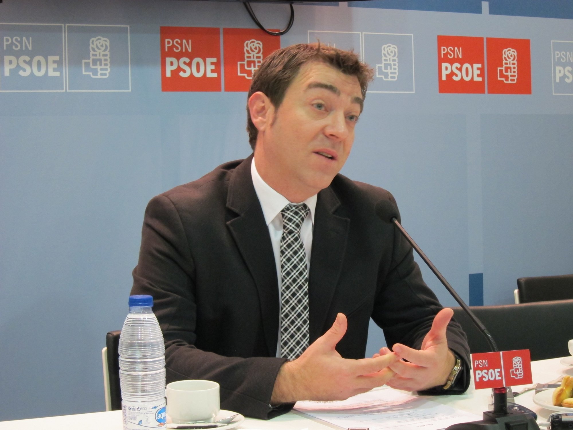 Jiménez destaca que Chacón quiere «un proyecto para el PSOE que abra un nuevo tiempo con mayor participación»