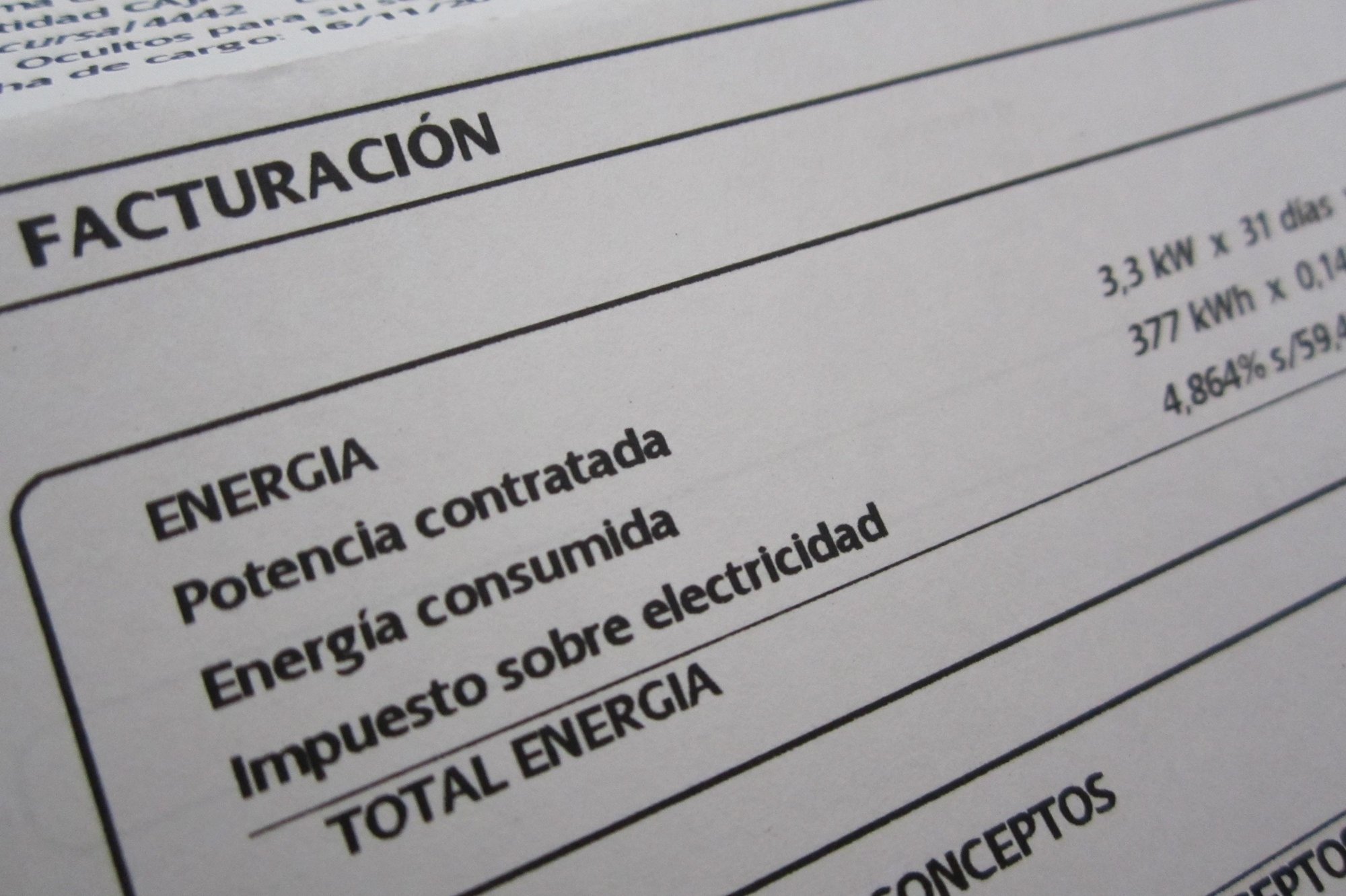 Cada español pagará 679 euros más este año por recibos e impuestos