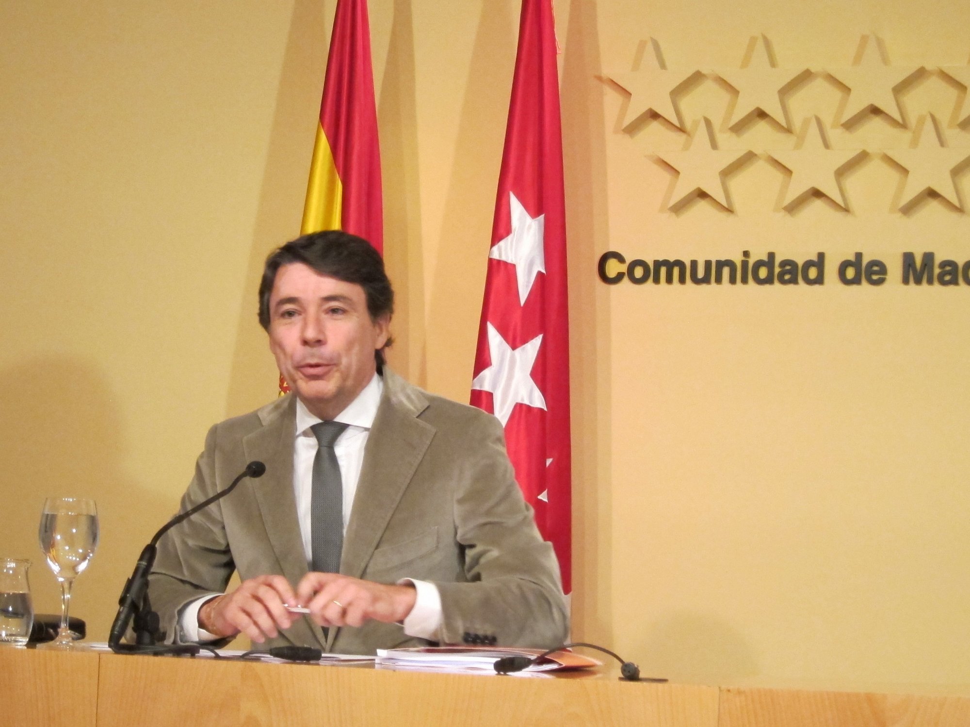 González: «Hay que ser muy rigurosos en el cumplimiento de los objetivos de déficit porque la caja es común»