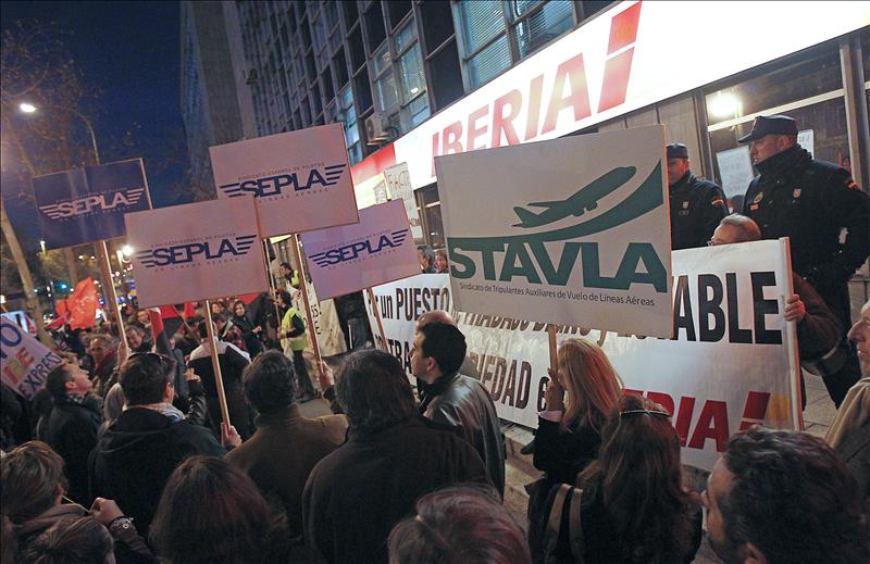 Los sindicatos minoritarios de Iberia se suman a la huelga de UGT y CCOO