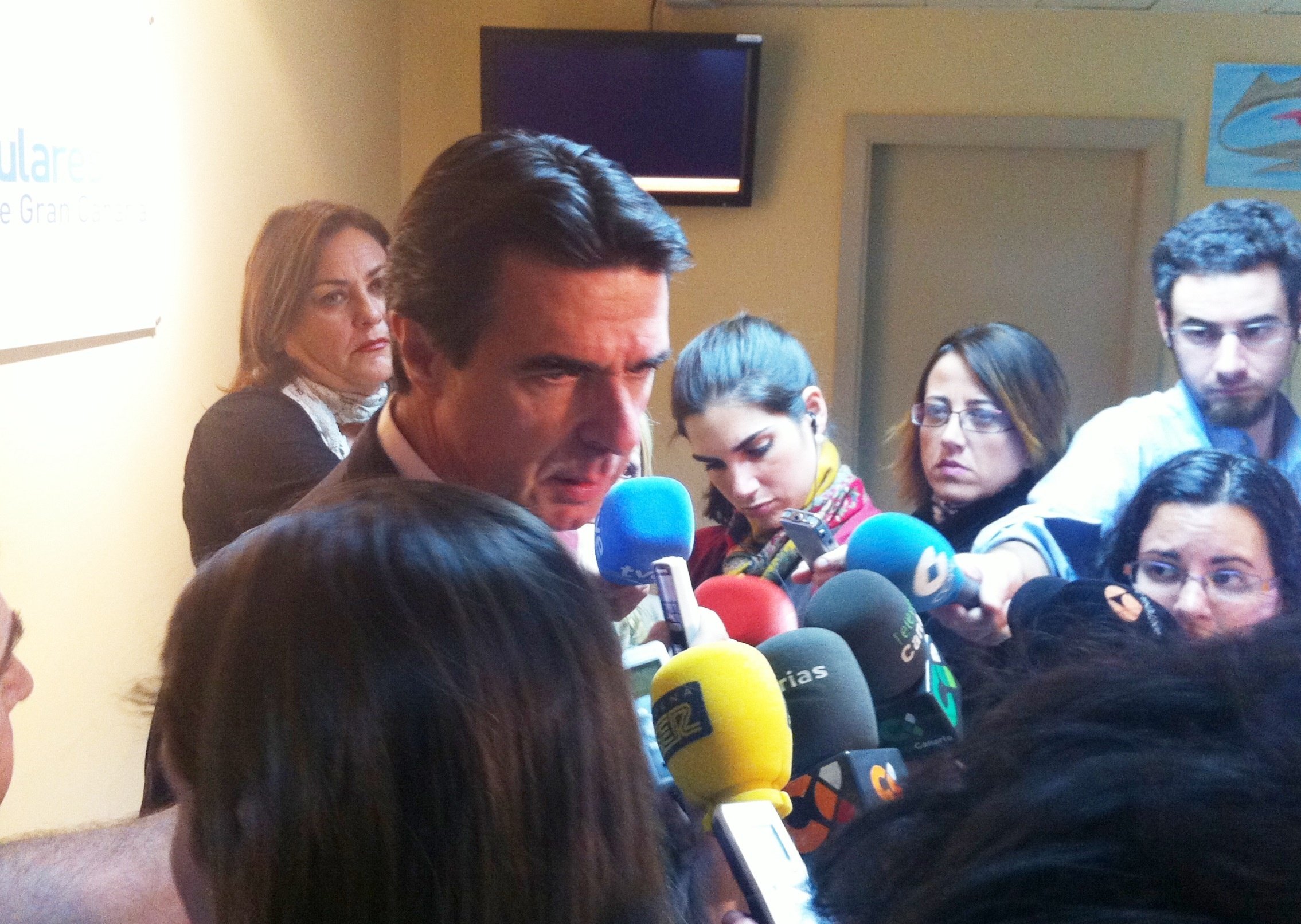 Soria lamenta «muy profundamente» el posible cierre de Spanair y pide una «seria reflexión» sobre la política aérea