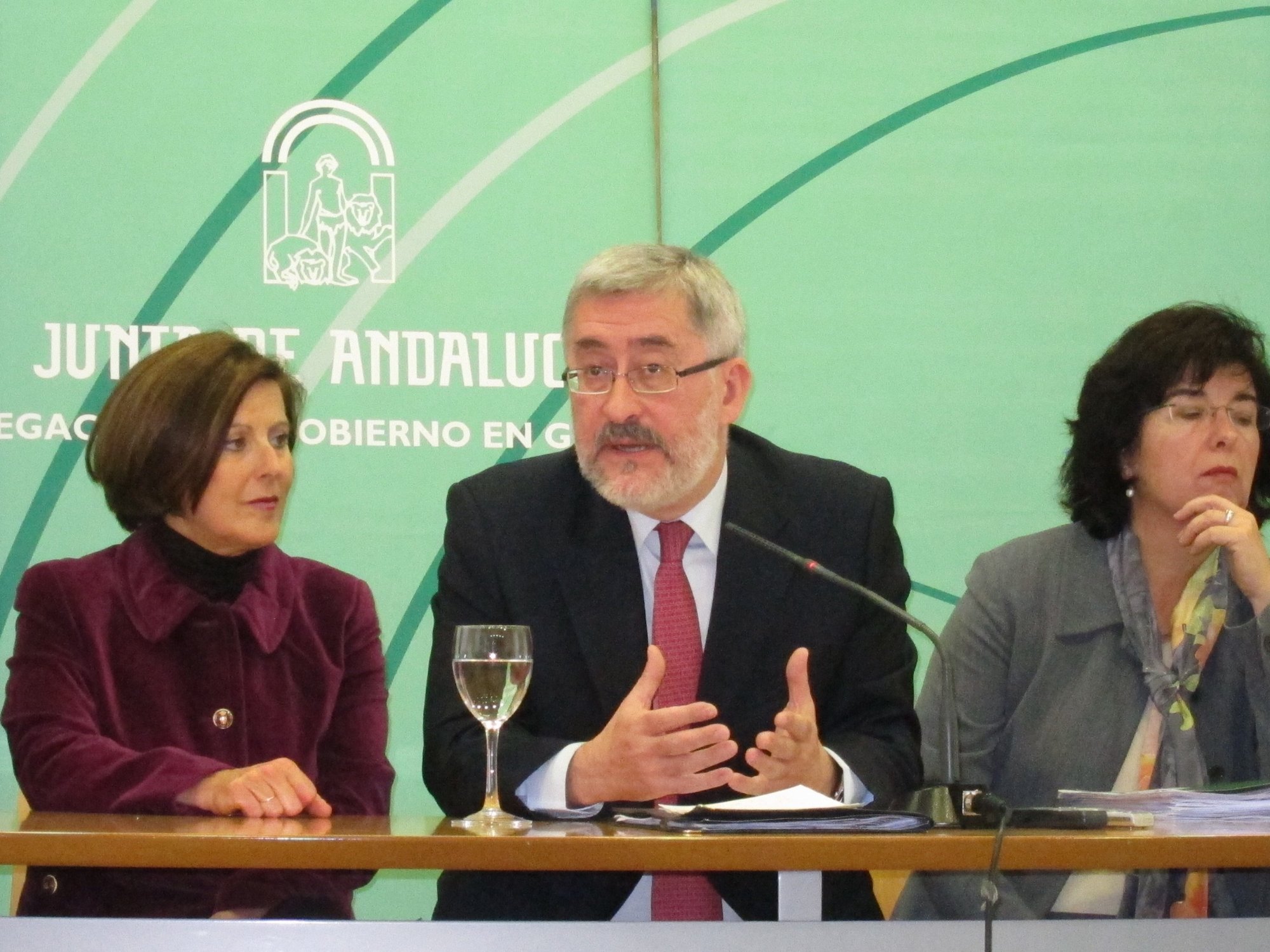 (Ampl) La Junta de Andalucía rechaza la supresión de las primas a las nuevas plantas de energía renovable