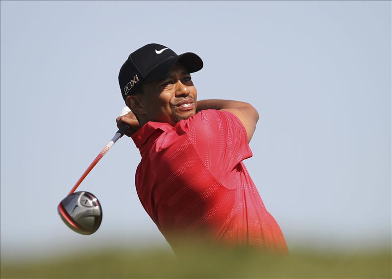 Tiger Woods no aguantó la presión y la victoria en el Campeonato de Abu Dabi fue para el inglés Rock