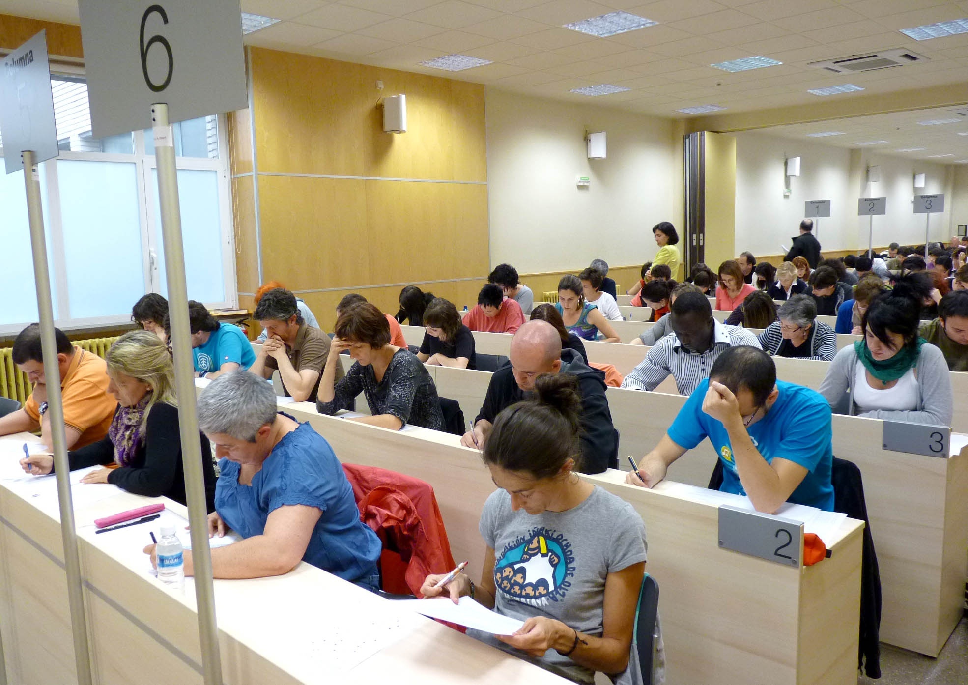 Más de 4.400 estudiantes de UNED Pamplona comenzarán los exámenes este lunes
