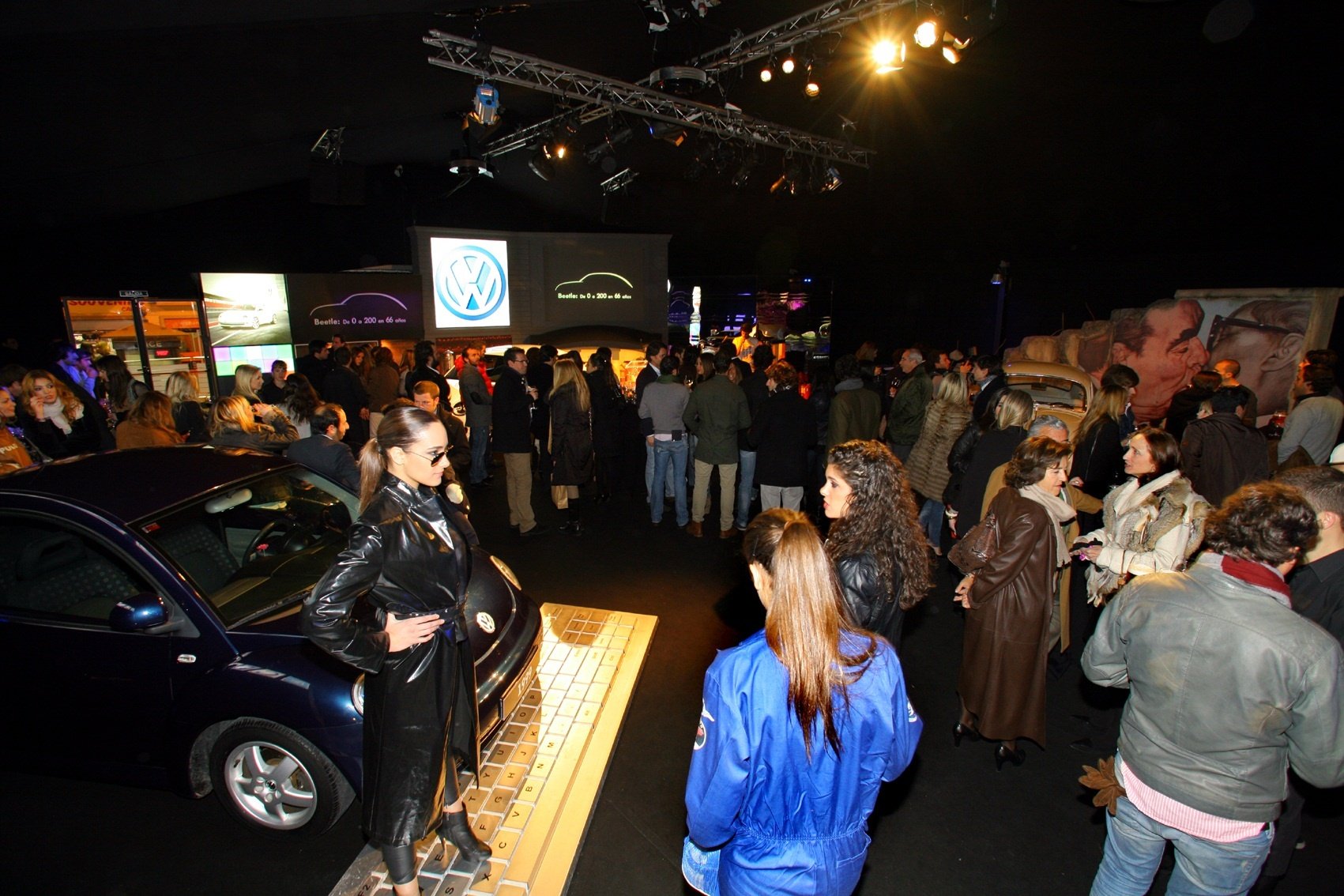 La exposición del Volkswagen Beetle en Callao (Madrid) recibe 28.000 visitantes en cuatro días