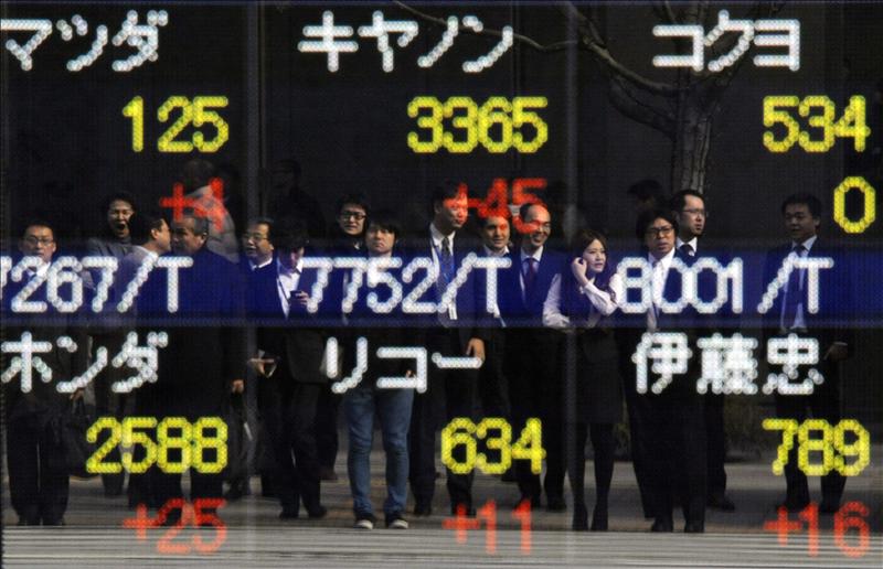 El Nikkei abre la semana con alza de un 1,25 por ciento hasta 8.942,11 puntos