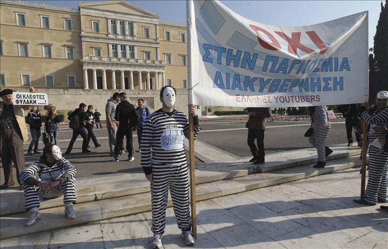 Los sindicatos griegos convocan una huelga general para mañana, martes