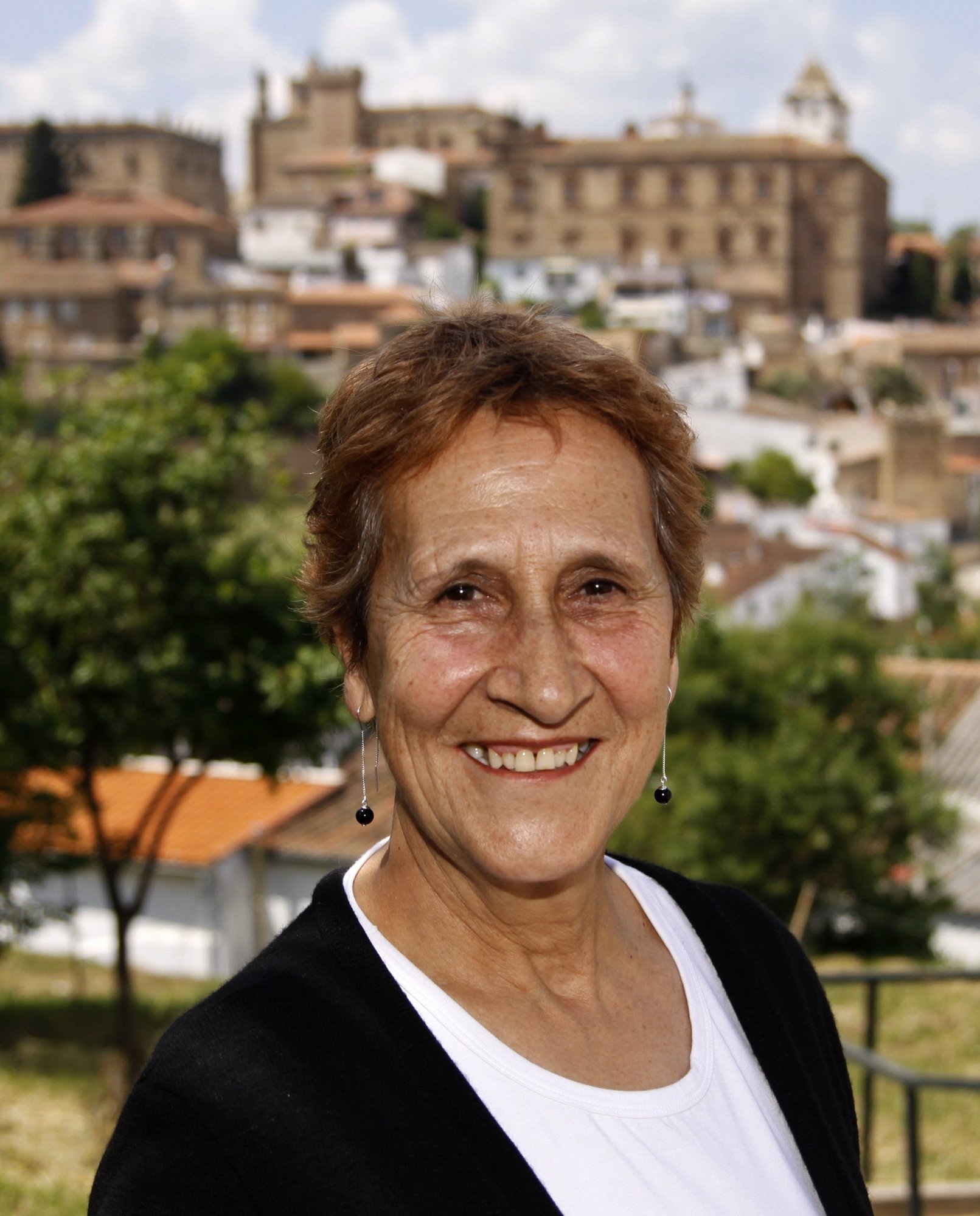 Elena Nevado remodela su gobierno en Cáceres y entra como concejala Antonia López Pedrazo