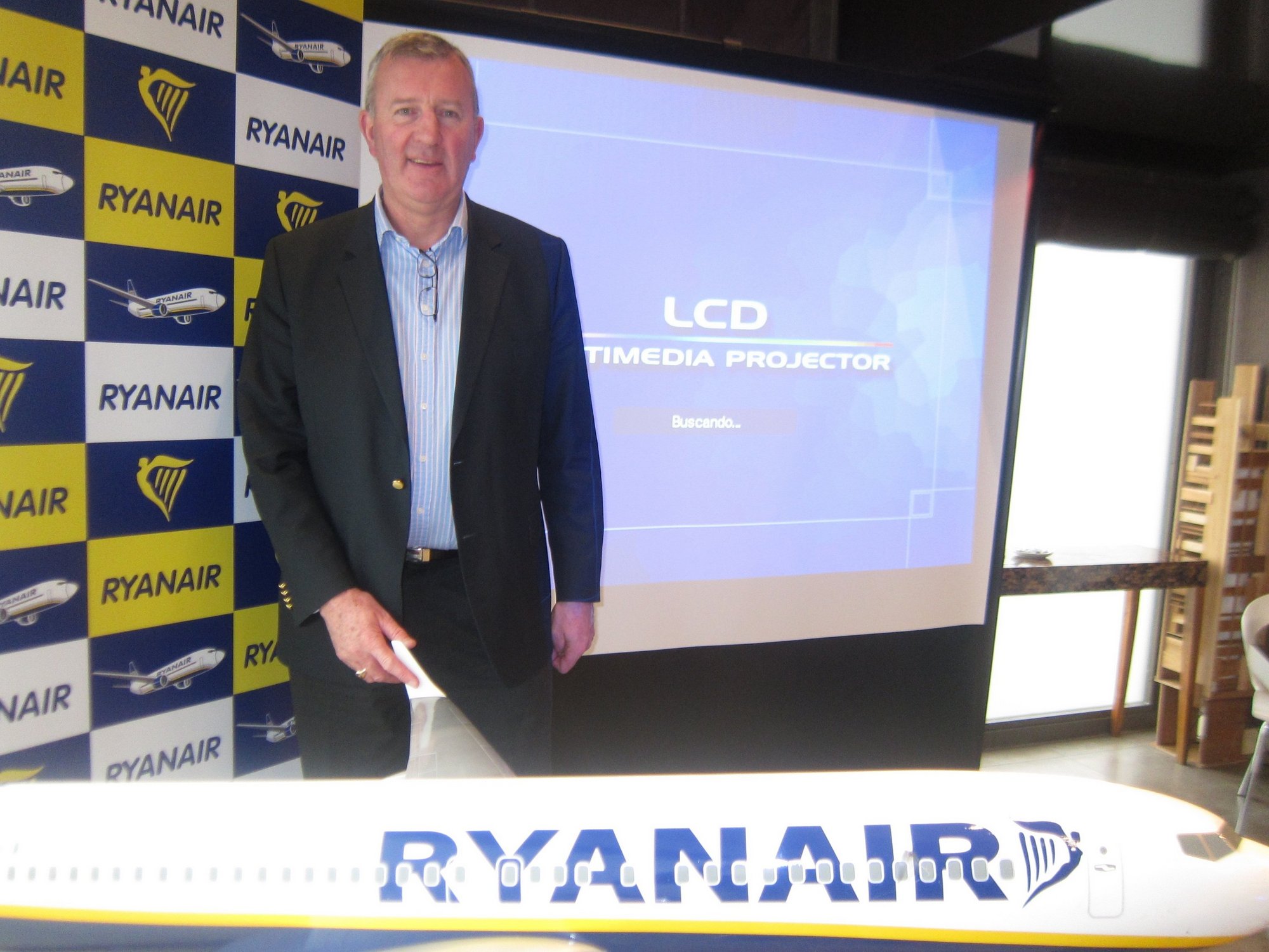 Ryanair espera operar en Badajoz «en un futuro muy cercano», anuncia Michael Cawley
