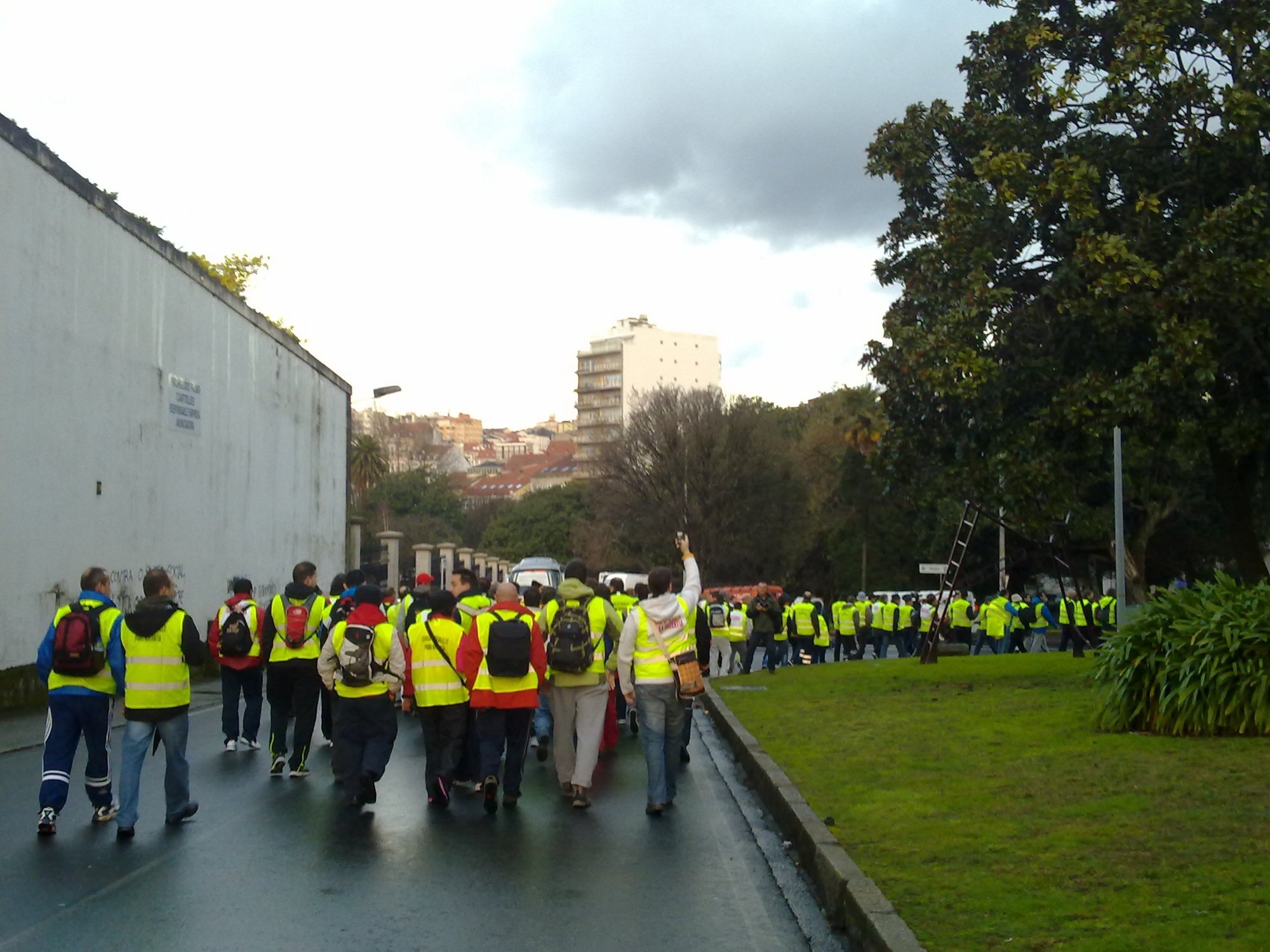 Sindicalistas de Navantia Ferrol y Fene reclaman la construcción del dique flotante con una marcha a pie hasta A Coruña