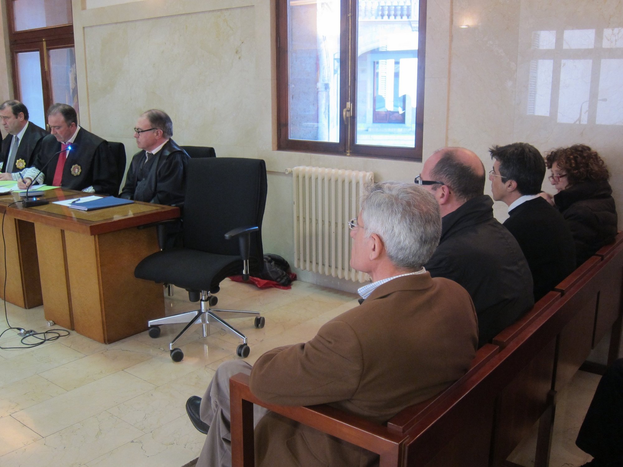 Fiscalía rebaja a 3 años su petición de cárcel para Vicens por desviar 12.000 euros en favor de sus testaferros