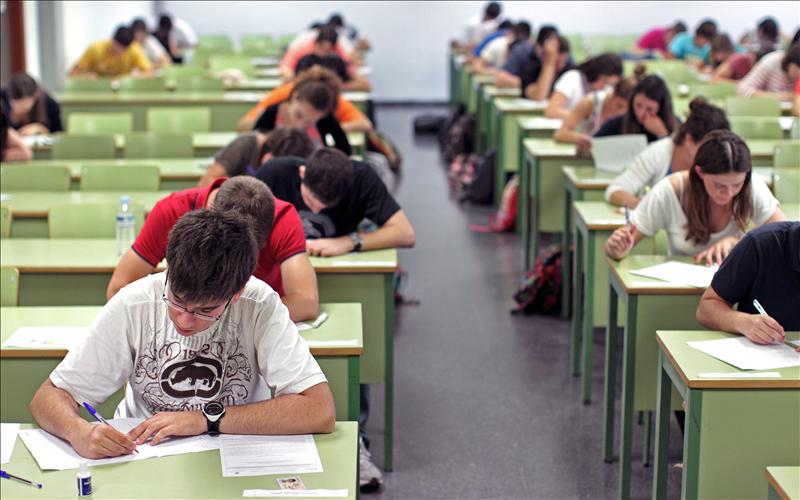 La OCDE urge a invertir en educación como salida a largo plazo de la crisis