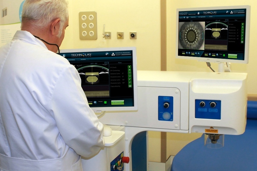 Sanitas Hospitales introduce el láser de femtosegundo en cirugía de catarata
