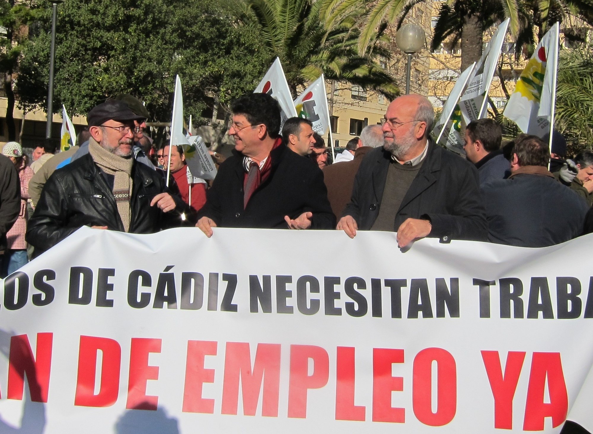 Valderas (IU) llama a la movilización ante la destrucción de empleo prevista en 2012 y la nueva reforma laboral