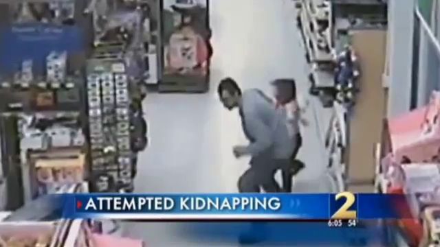 Una niña de 7 años escapa a un intento de secuestro en un supermercado