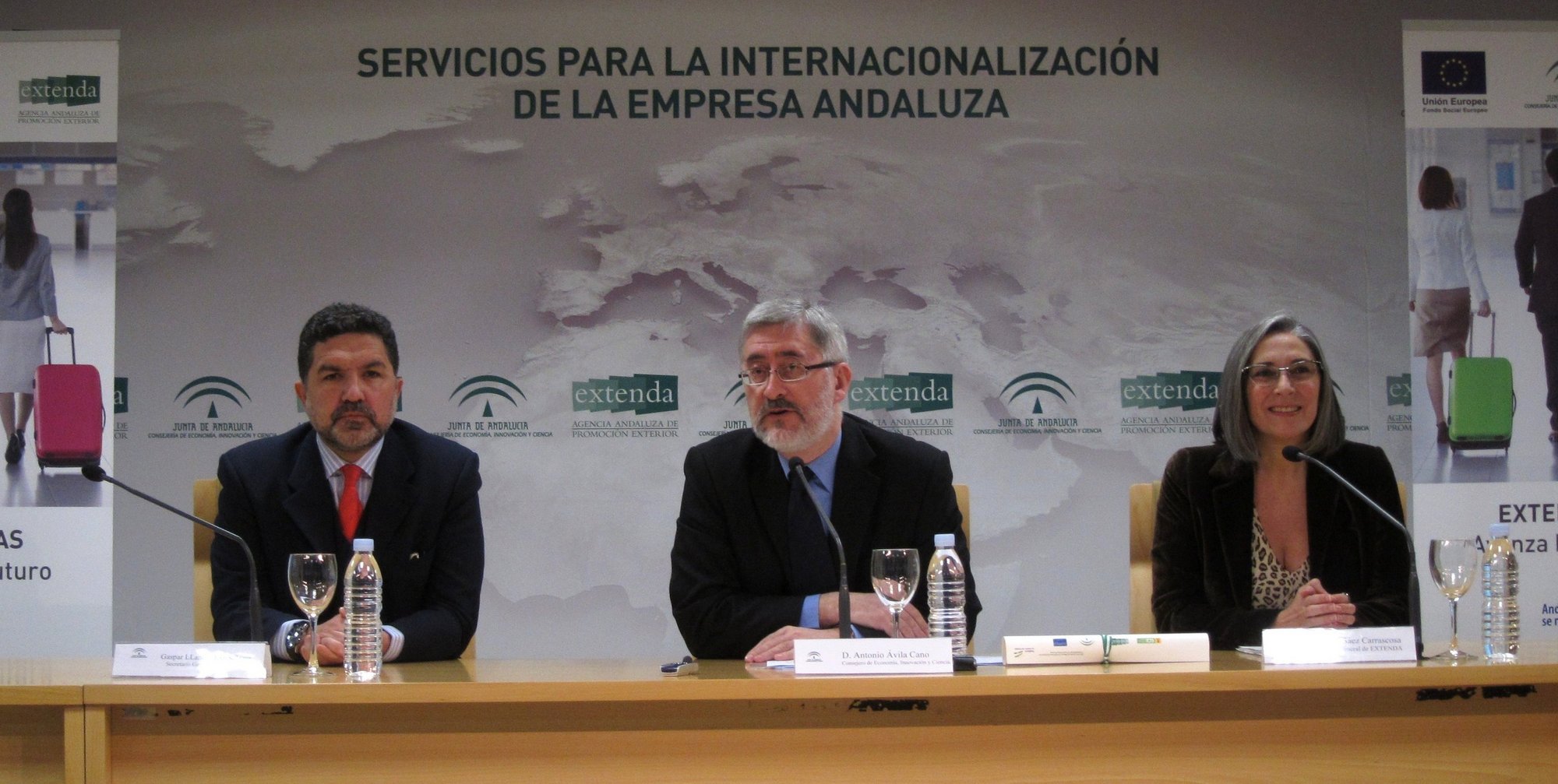 Ávila no ve bien el anuncio de Banca Cívica y señala que cuanto «más consensuada» esté la decisión «mejor»