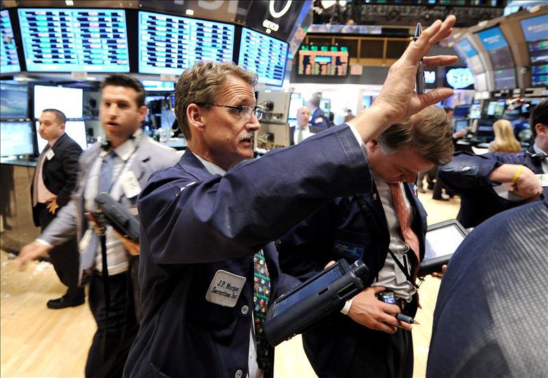 Wall Street acentúa sus bajadas tras nuevas preocupaciones por Grecia