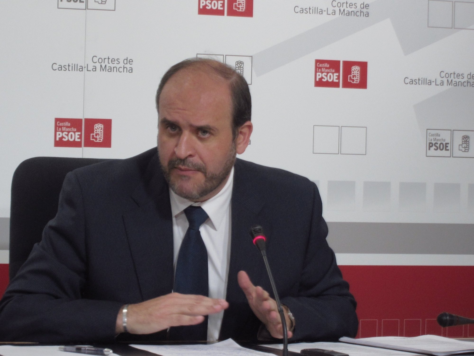 PSOE recurrirá una decisión de la Mesa que señala que Echániz no tiene competencias en el contrato del hospital Toledo