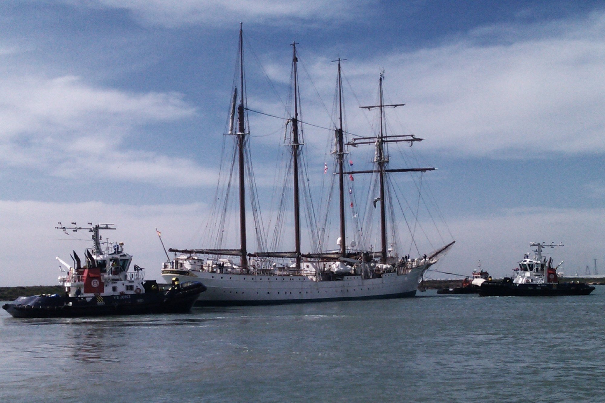Navantia entrega a la Armada el buque »Juan Sebastián de Elcano» tras su remodelación en los astilleros isleños