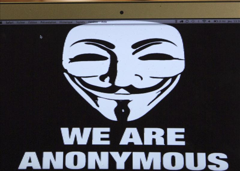 El FBI asesta un duro golpe a Anonymous con la infiltración de un topo