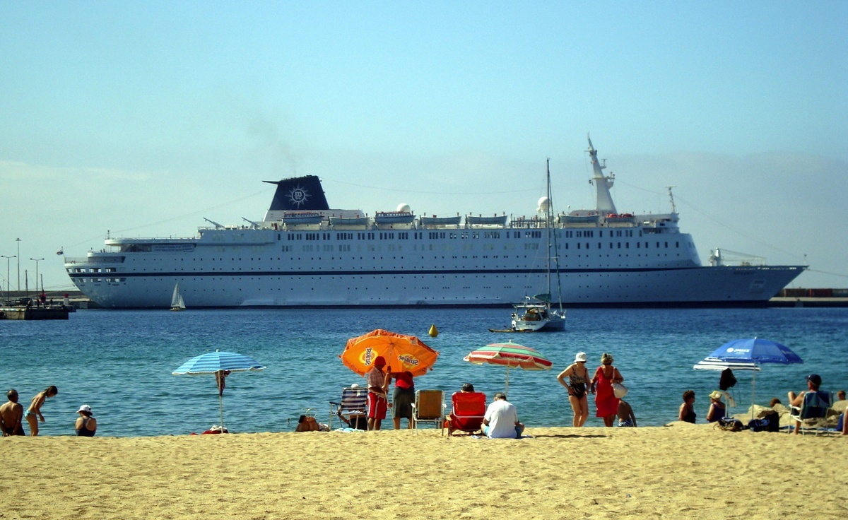 El Puerto de Palamós prevé 30 escalas de cruceros y 38.000 pasajeros en 2012
