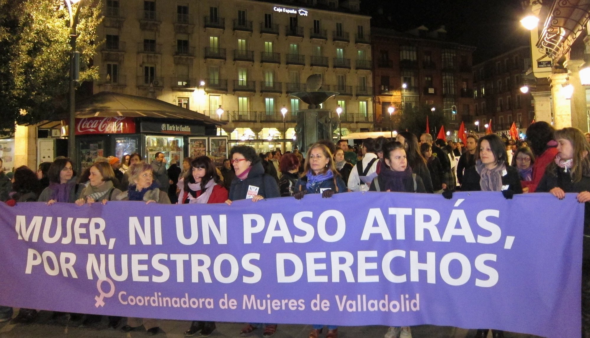 Más de 1.000 personas se manifiestan en Valladolid para evitar que los «recortes» afectan a la igualdad